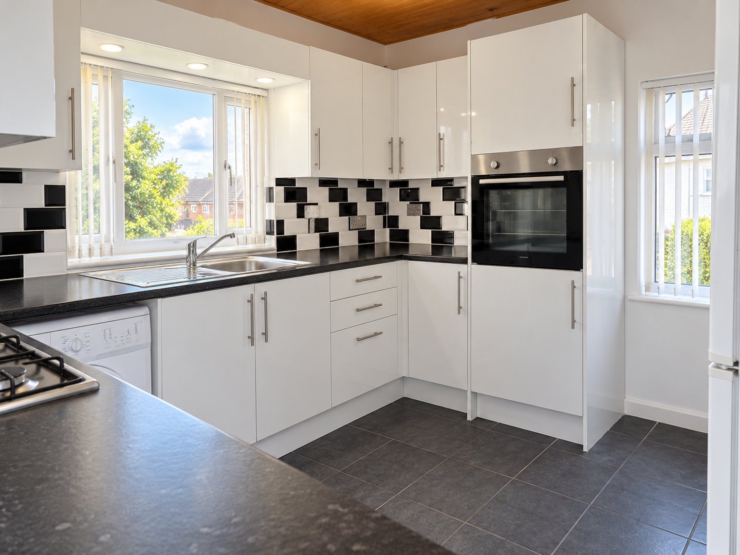5 bed property in Monthermer Road, Cardiff